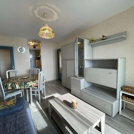 2 Pieces Avec Loggia, A 200m De La Mer, 4 Couchages, Avec Tv Et Lave-linge Sechant - Fr-1-224c-213 Saint-Hilaire-de-Riez